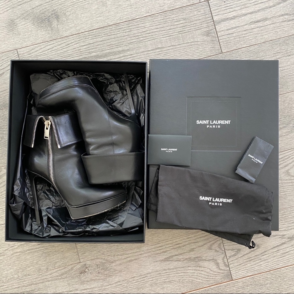 Saint Laurent zip booties - Picture 2 of 4